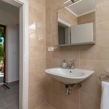 Kiwi Apartamento Trogir